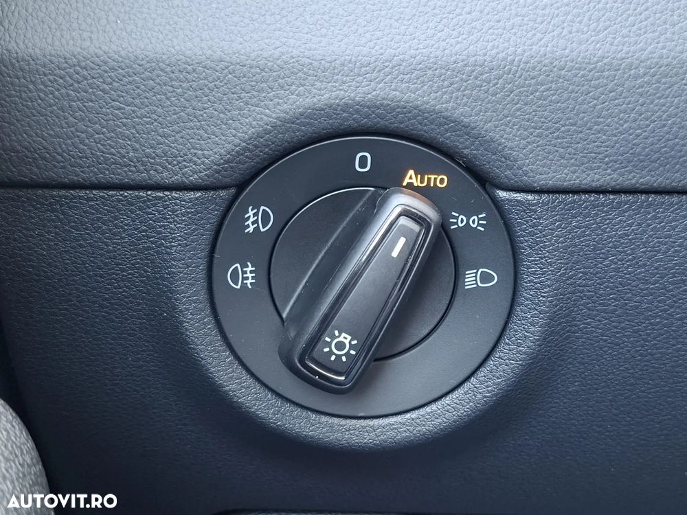 Skoda Octavia 2.0 TDI DSG Style - 28