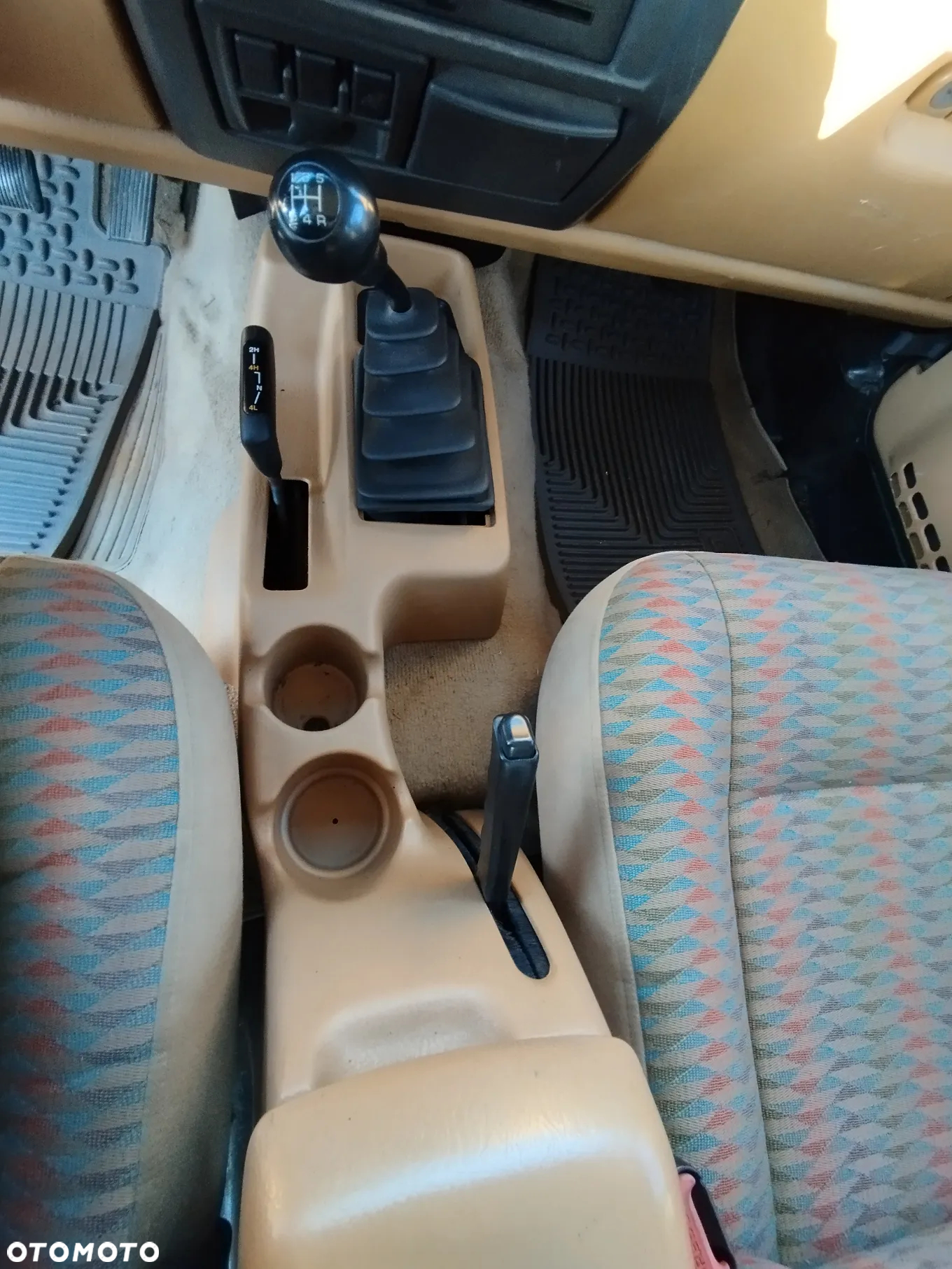 Jeep Wrangler 2.5L - 9