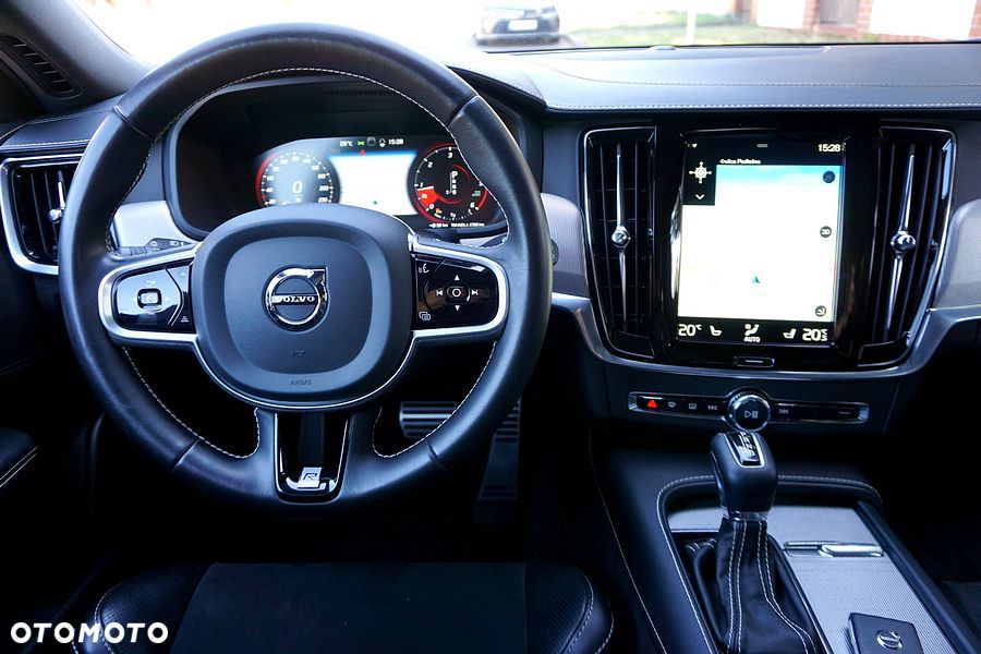 Volvo V90 D3 Geartronic R Design - 33
