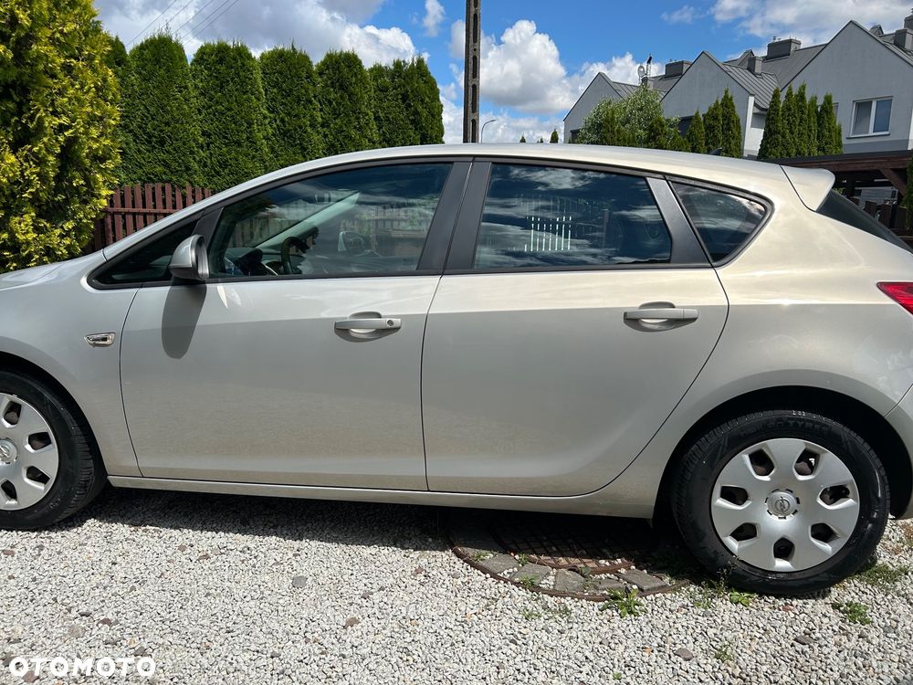 Opel Astra 1.6 Enjoy - 7