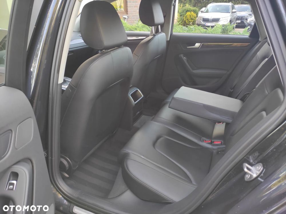 Audi A4 Limousine 2.0 TFSI Limited Edition - 17