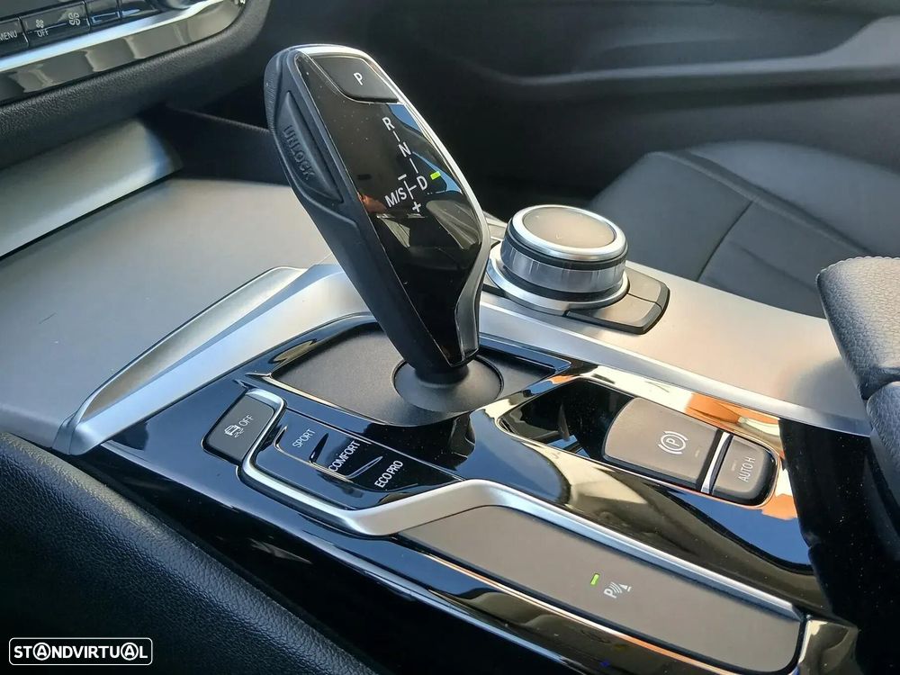 BMW 520 d Line Luxury Auto - 23
