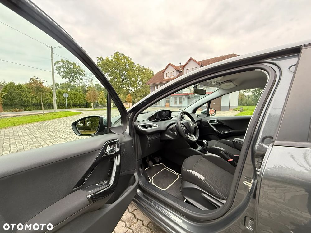 Peugeot 208 1.2 VTi Style - 13