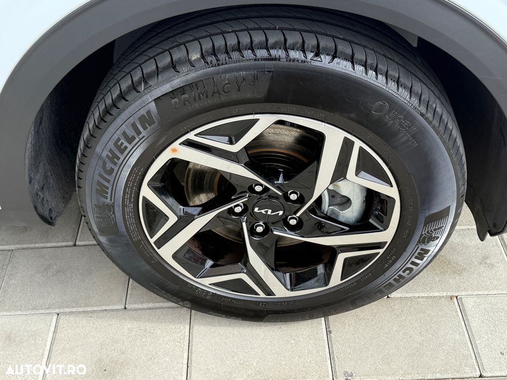 Kia Sportage 1.6 T-GDI 2WD Eco-Dynamics + (48V M-H) Ultimate Edition - 36