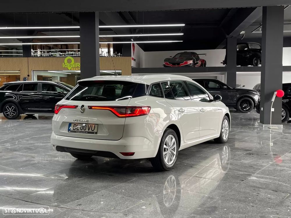 Renault Mégane Sport Tourer 1.5 Blue dCi Limited EDC — photo 4