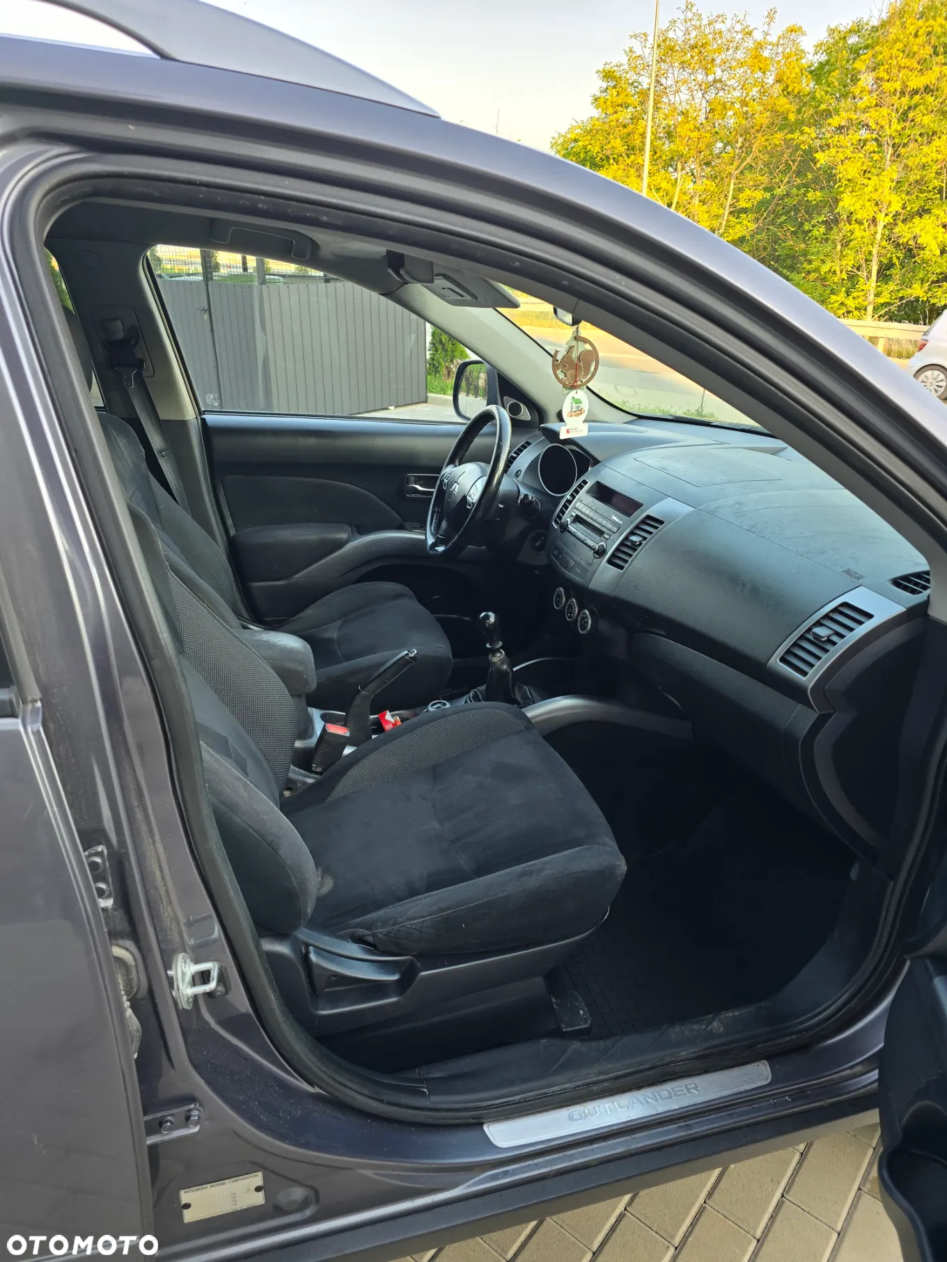 Mitsubishi Outlander - 16