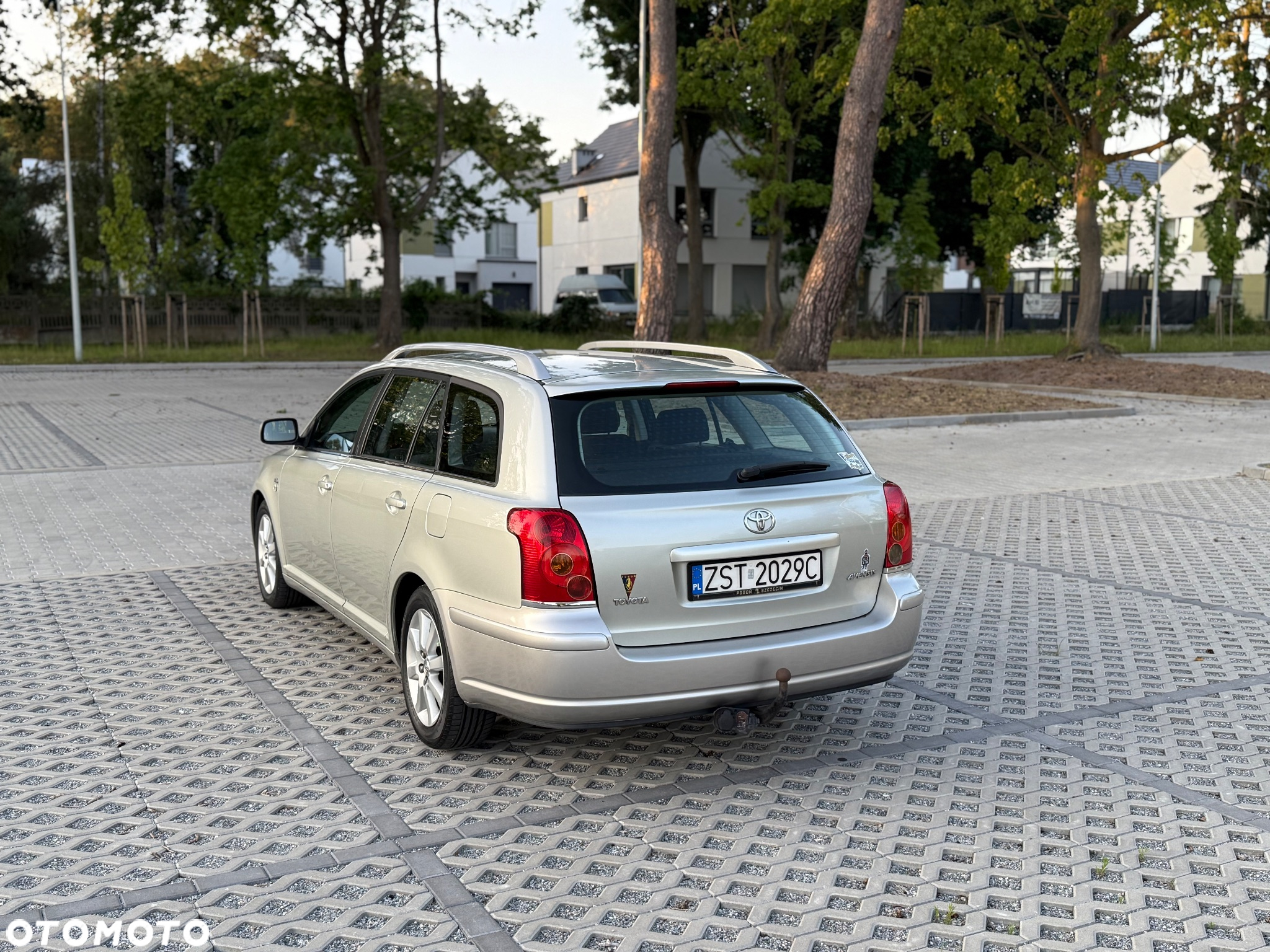 Toyota Avensis 2.0 D-4D Combi - 6