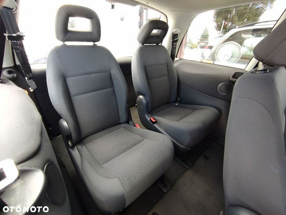Volkswagen Sharan - 18