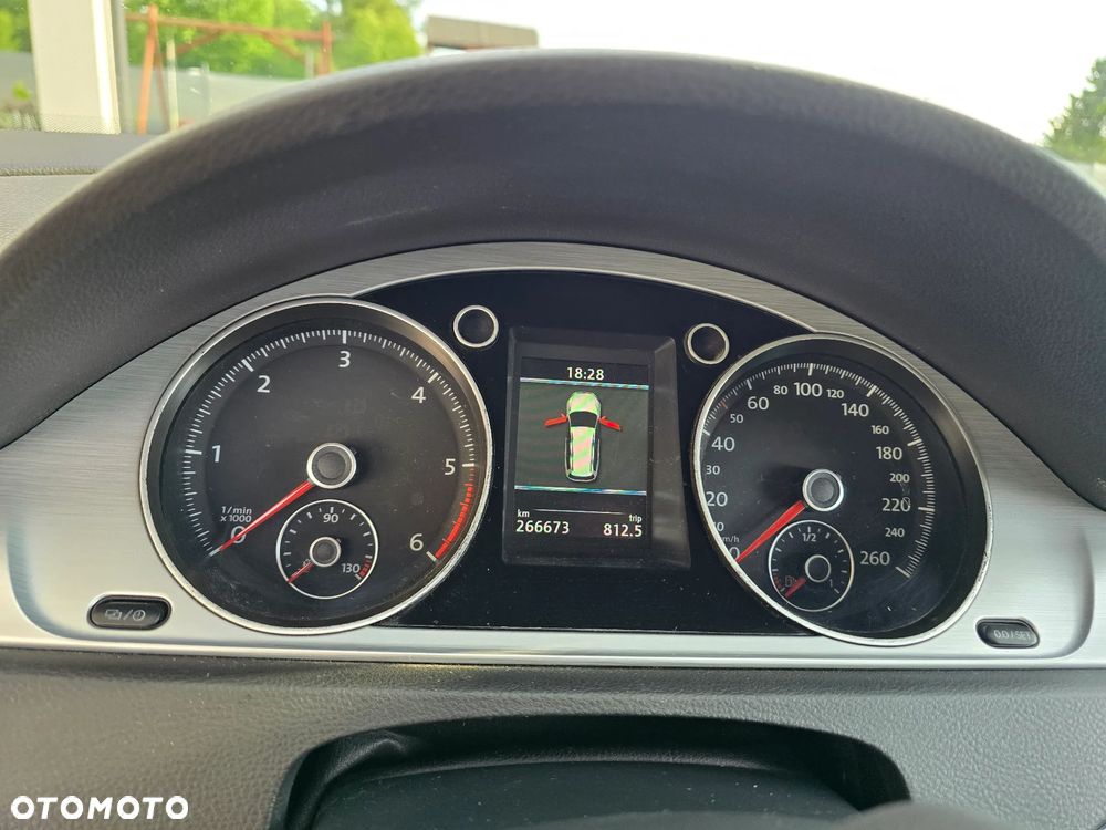 Volkswagen Passat 2.0 TDI 4Mot Highline DSG - 12