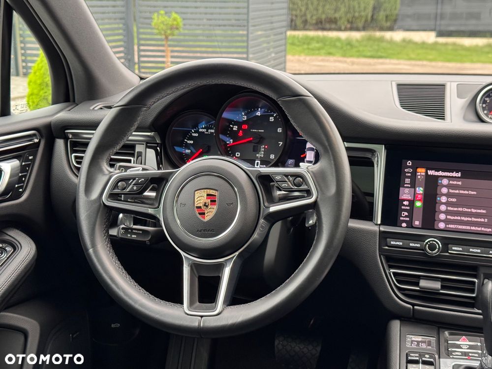 Porsche Macan - 36