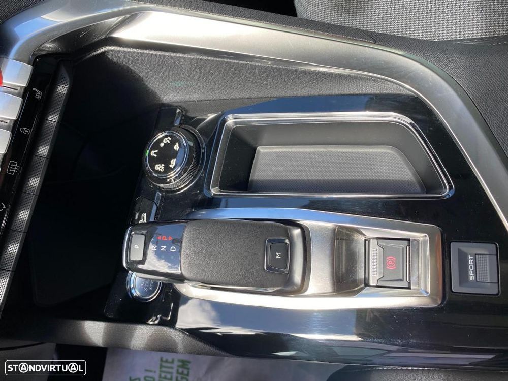 Peugeot 3008 BlueHDi 130 Stop & Start EAT8 Allure - 21