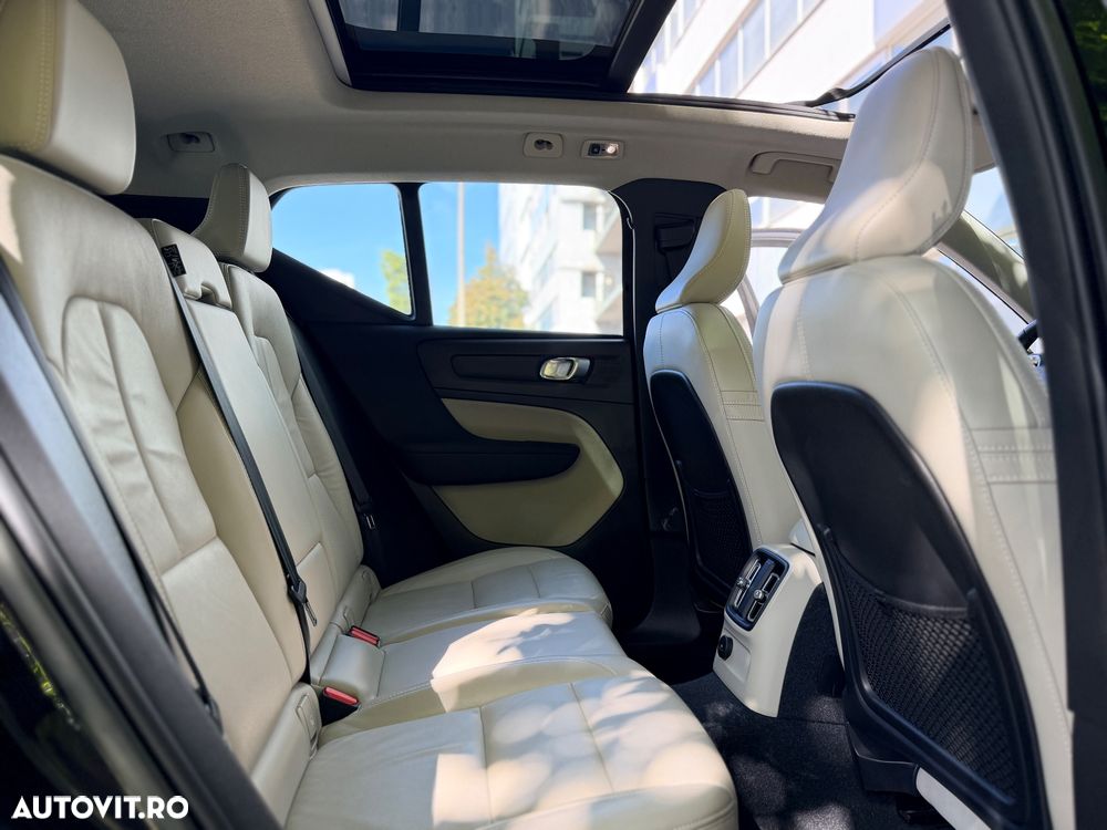 Volvo XC 40 T4 Recharge DKG Ultimate Bright - 13