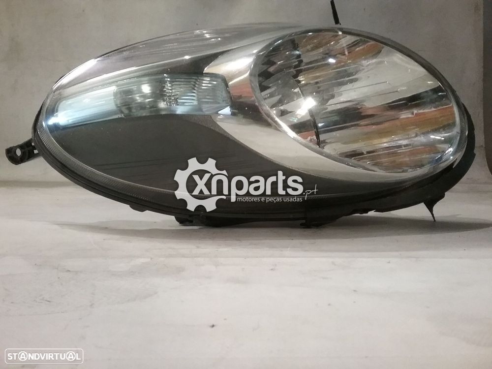 Farol Frente Dto NISSAN MICRA III 2002 - 2010 Usado - 1