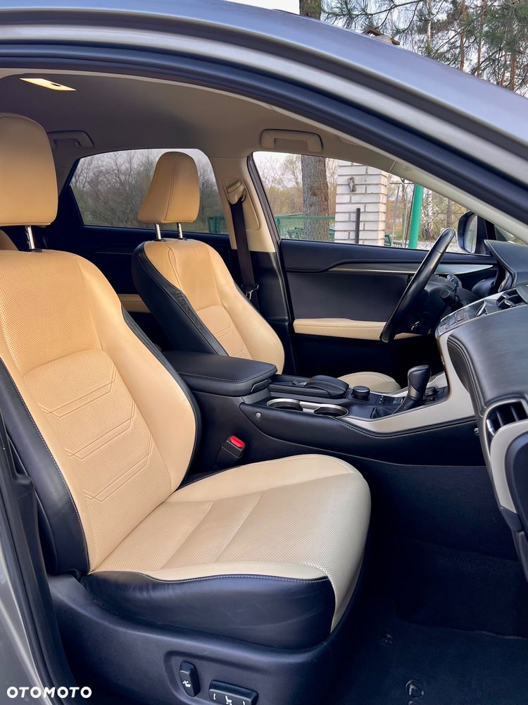 Lexus NX 300h Prestige AWD - 9