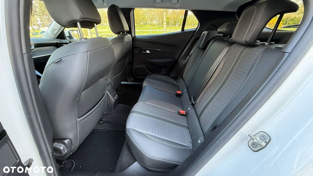 Peugeot 2008 1.5 BlueHDi Allure S&S EAT8 - 16