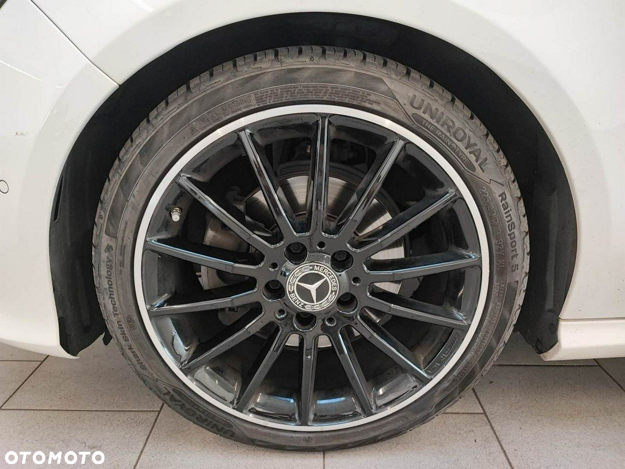 Mercedes-Benz CLA 200 AMG Line - 15