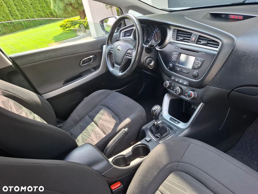 Kia Ceed 1.4 CVVT Attract plus - 26