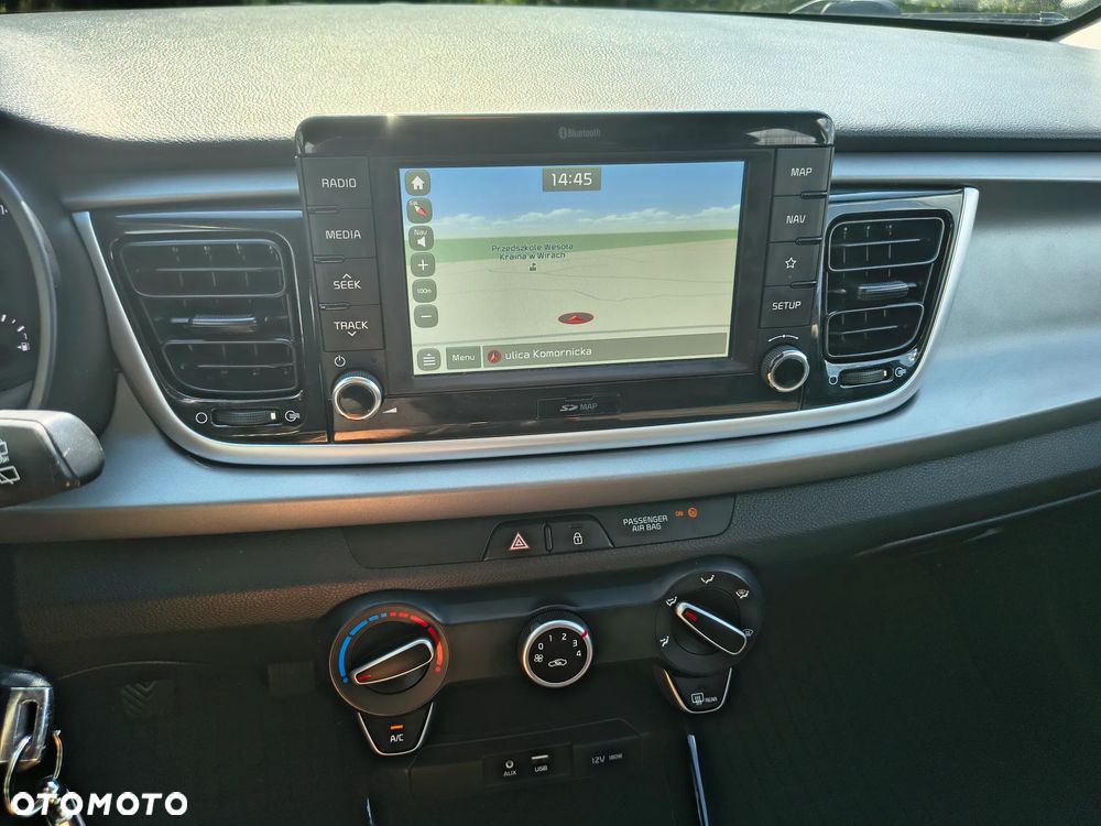 Kia Rio - 10