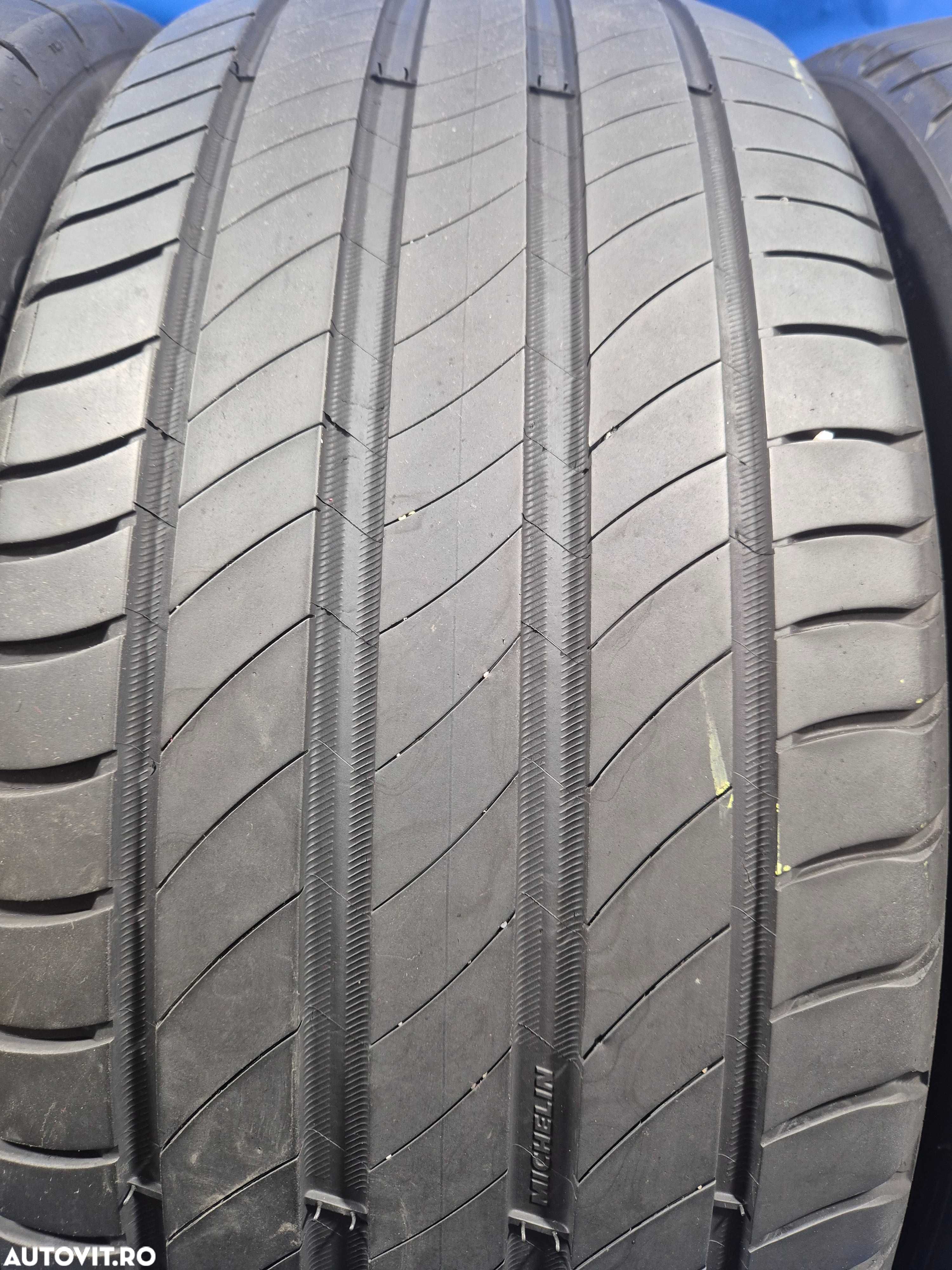 235/55/18 Michelin - 1