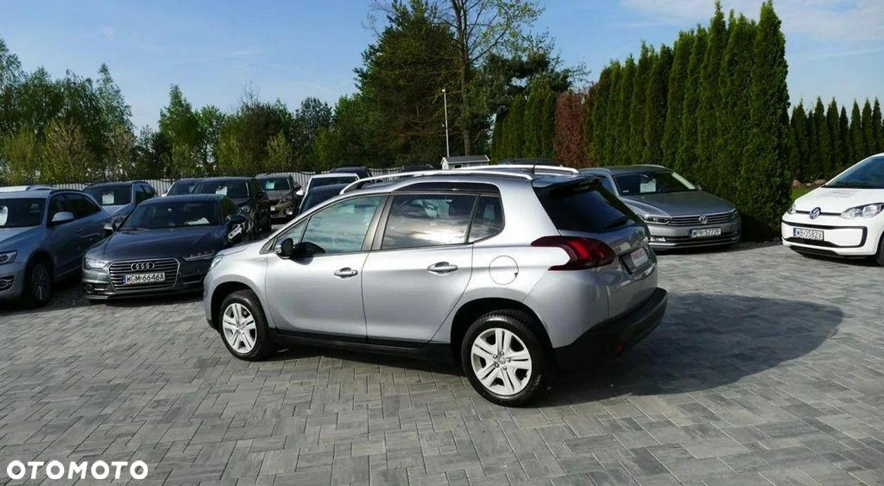 Peugeot 2008 1.2 Pure Tech GPF Allure S&S - 10