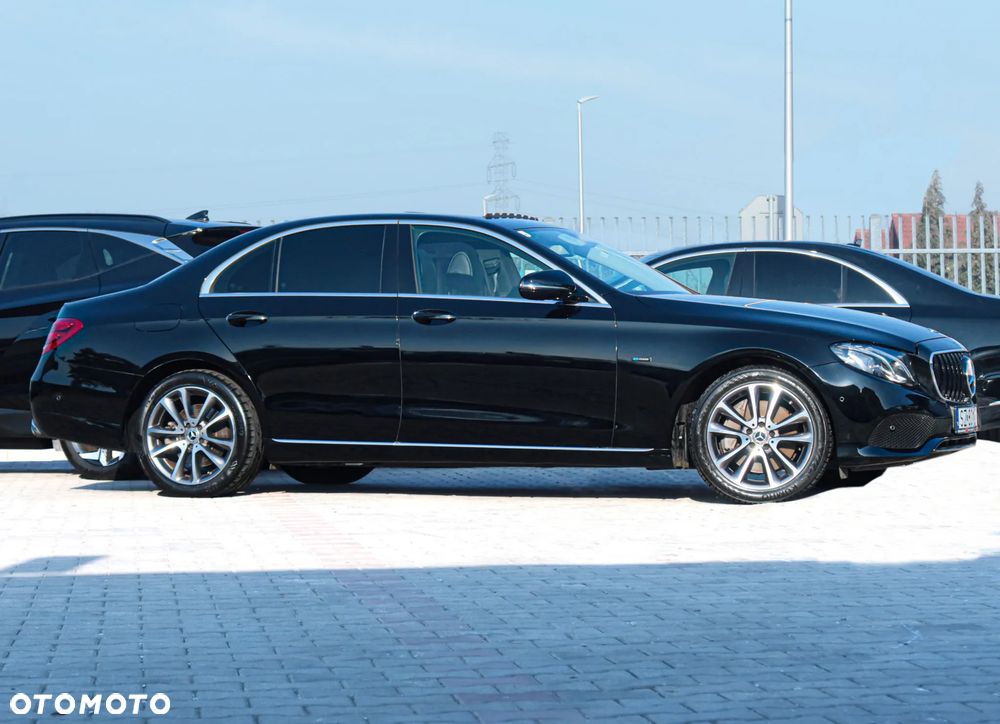 Mercedes-Benz Klasa E 300 9G-TRONIC Avantgarde - 35