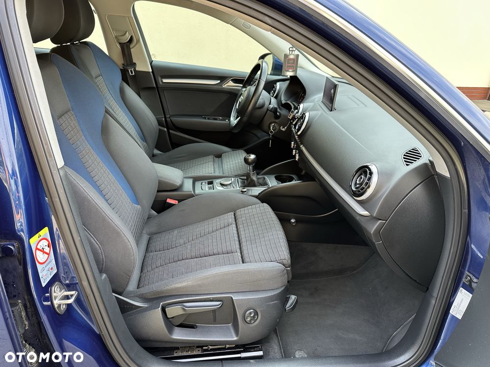 Audi A3 Sportback - 8