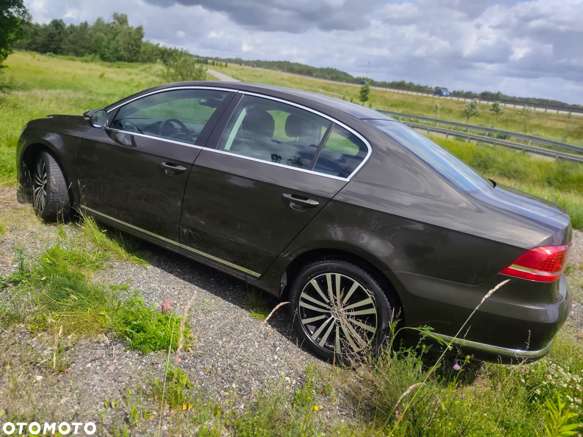 Volkswagen Passat 2.0 TDI Comfortline DSG - 8