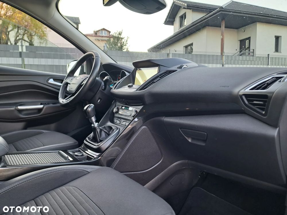 Ford Kuga - 26