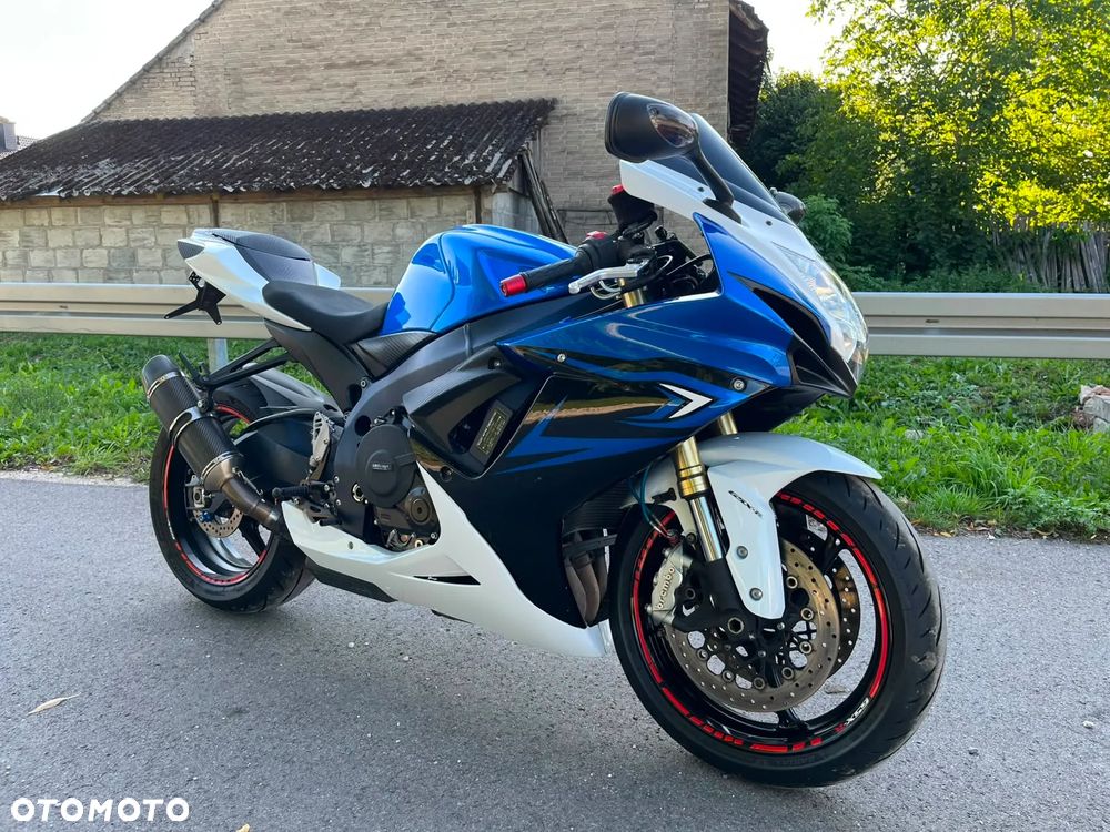 Suzuki GSX-R - 25