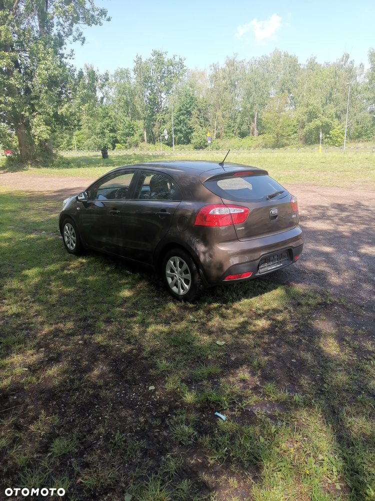 Kia Rio - 18