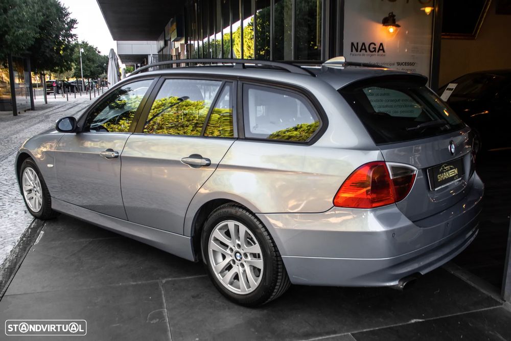 BMW 318 d LifeStyle - 3
