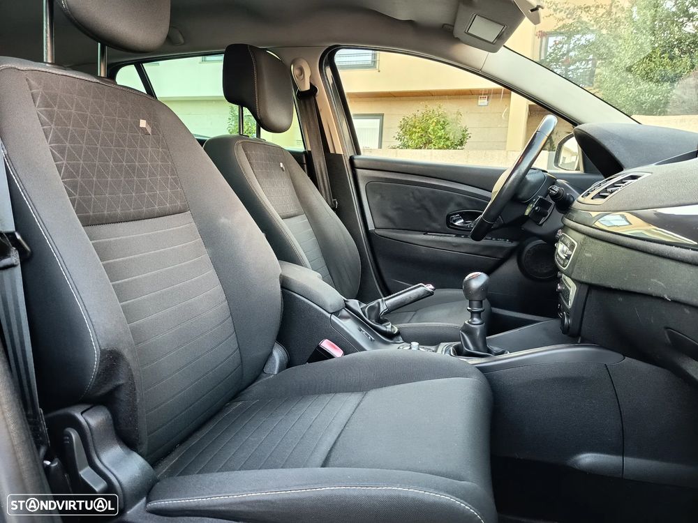 Renault Mégane Sport Tourer 1.5 dCi Limited SS - 7