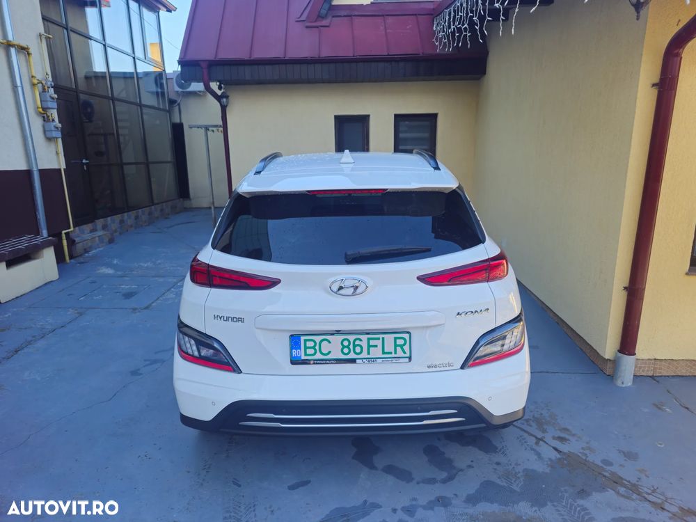 Hyundai KONA - 3