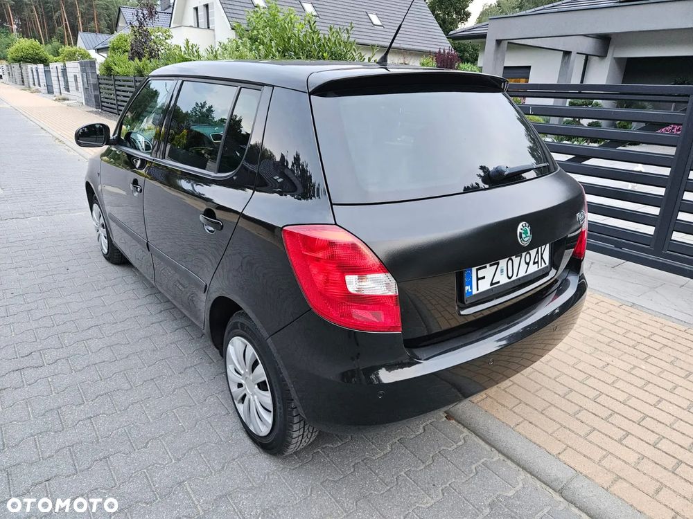 Skoda Fabia 1.4 16V Ambiente - 11