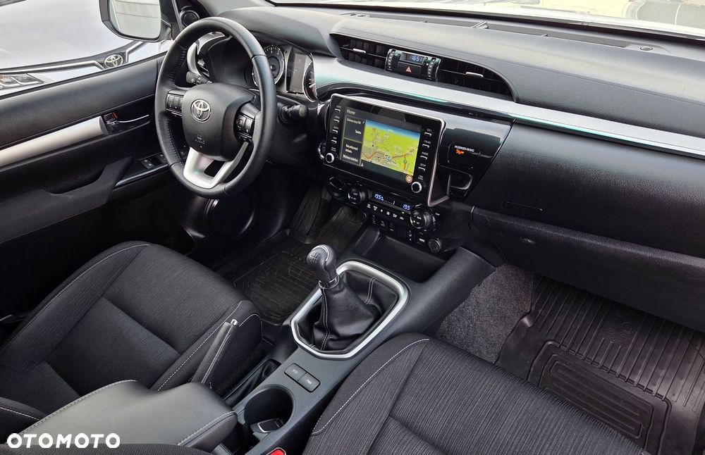 Toyota Hilux 2.8 D-4D Double Cab SR5 4x4 - 23