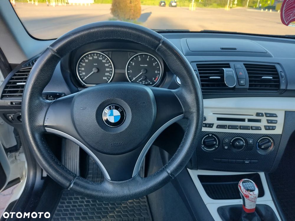 BMW Seria 1 116i - 19