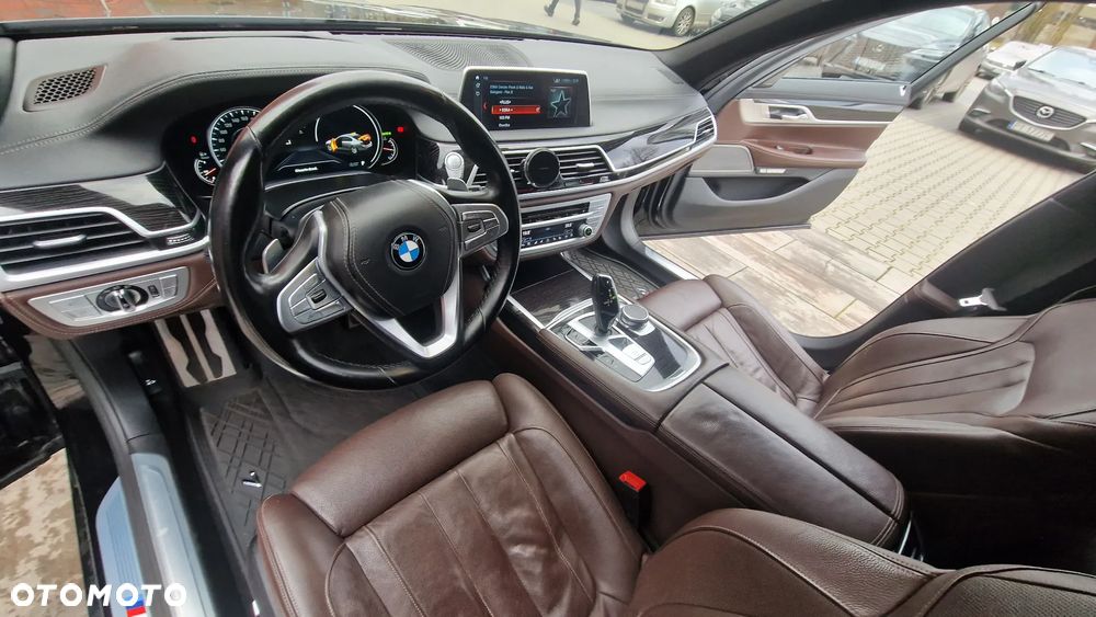BMW Seria 7 740d xDrive - 17