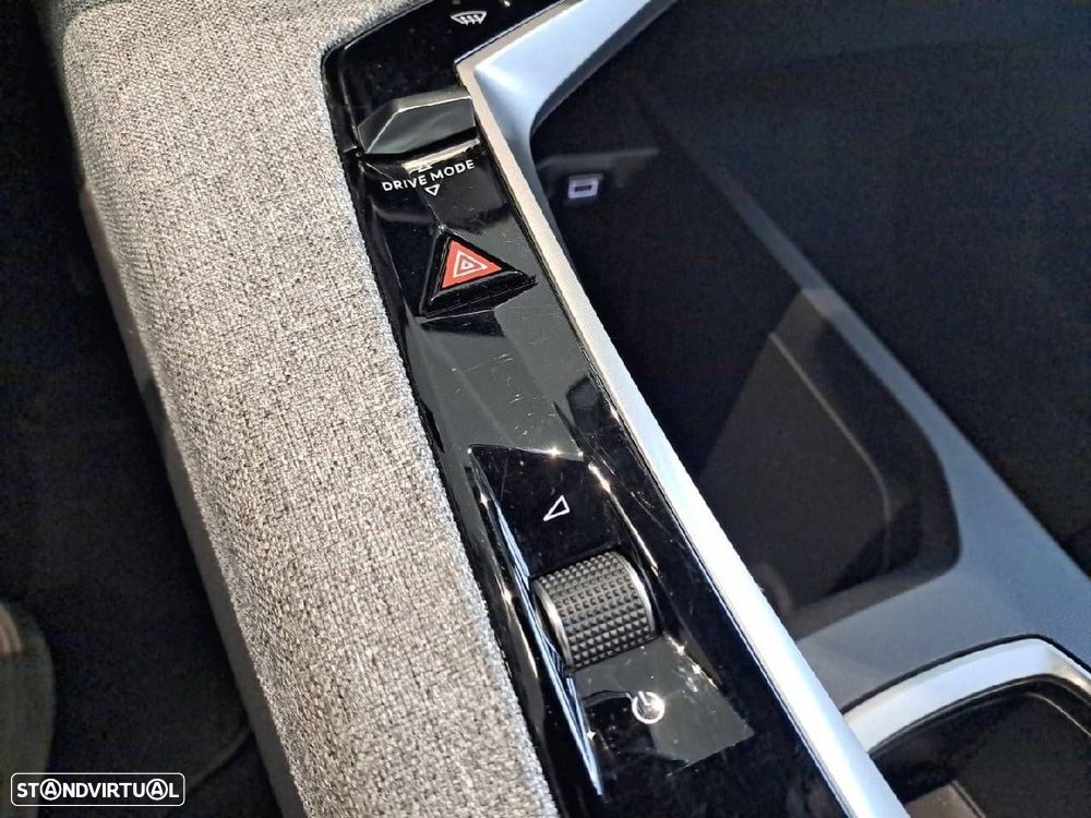 Peugeot 3008 1.2 Hybrid Allure e-DCS6 - 23