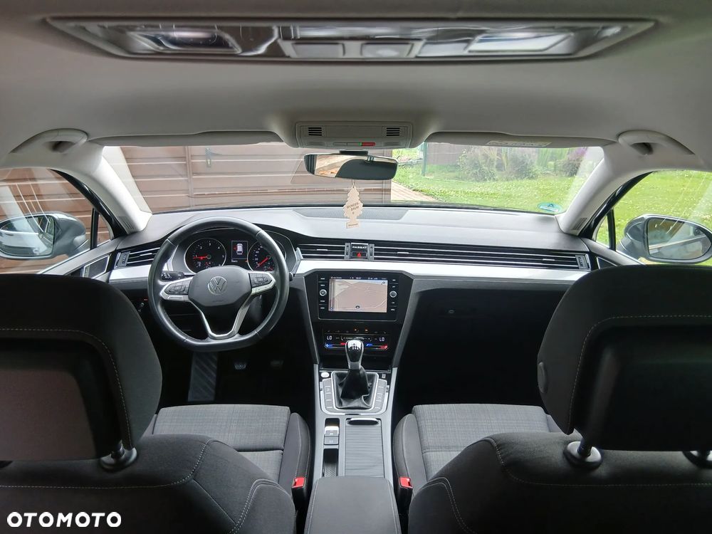 Volkswagen Passat 2.0 TDI SCR Business - 27