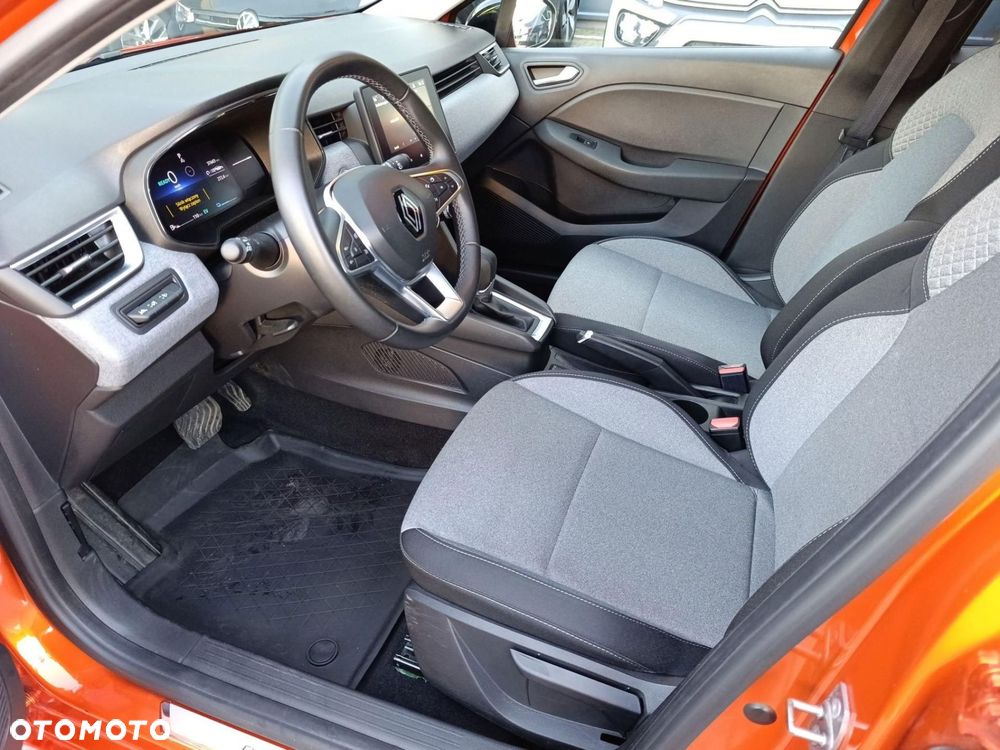 Renault Clio - 10