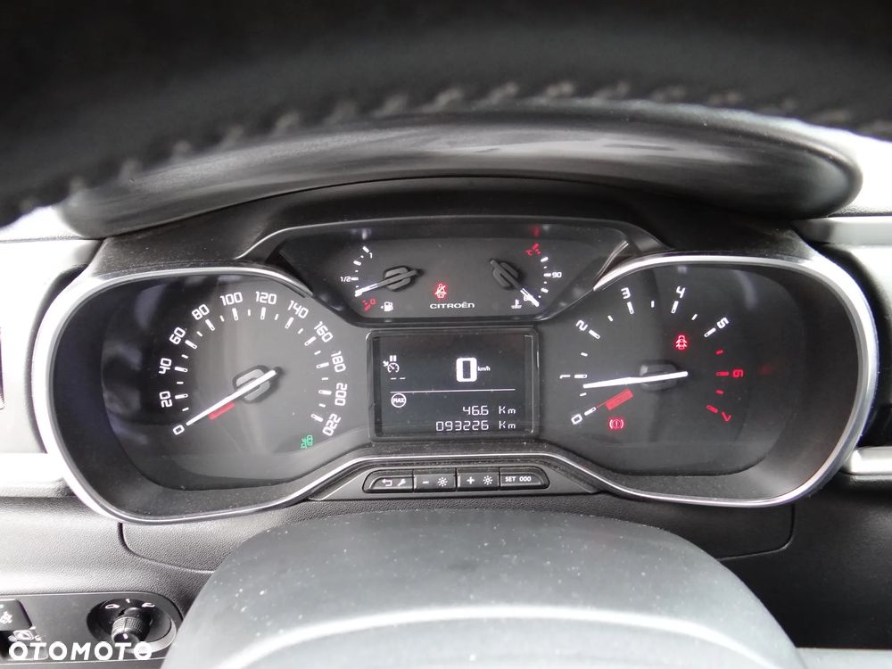 Citroën C3 Pure Tech 82 SHINE - 12