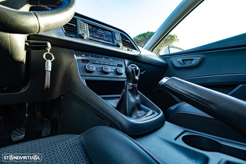 SEAT Leon ST 2.0 TDI S&S FR - 33