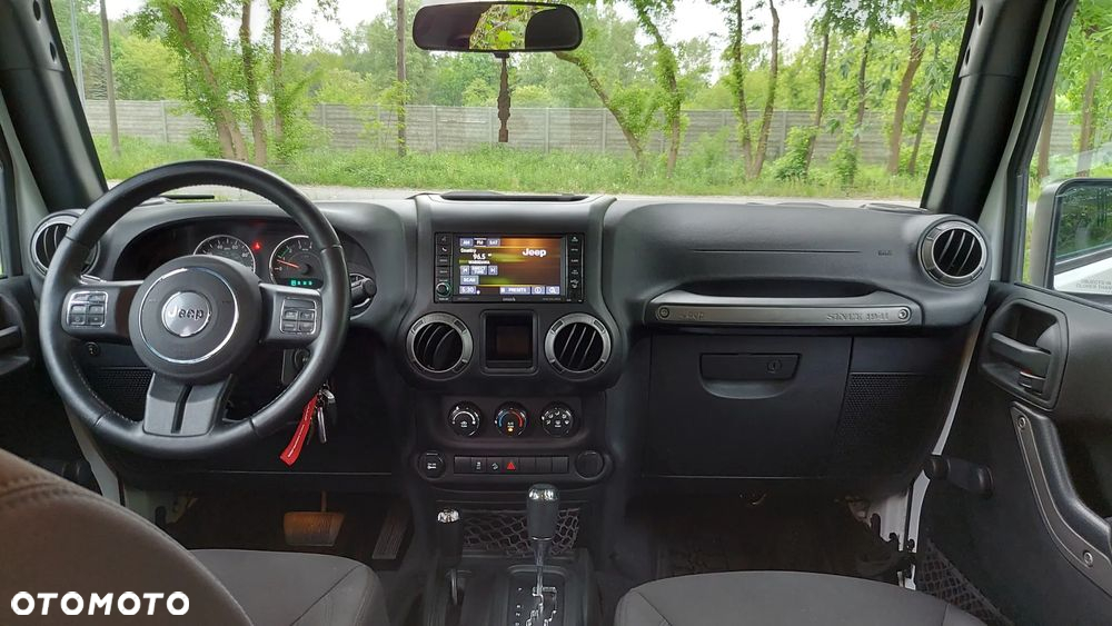 Jeep Wrangler 3.6 Unlim 75th Anniv - 12