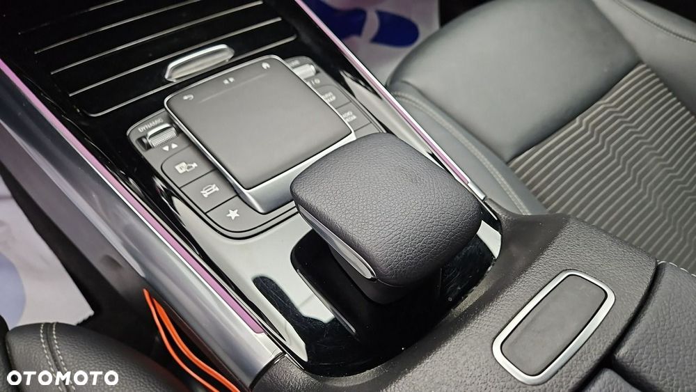 Mercedes-Benz EQA 300 66.5kWh 4-Matic Progressive - 19