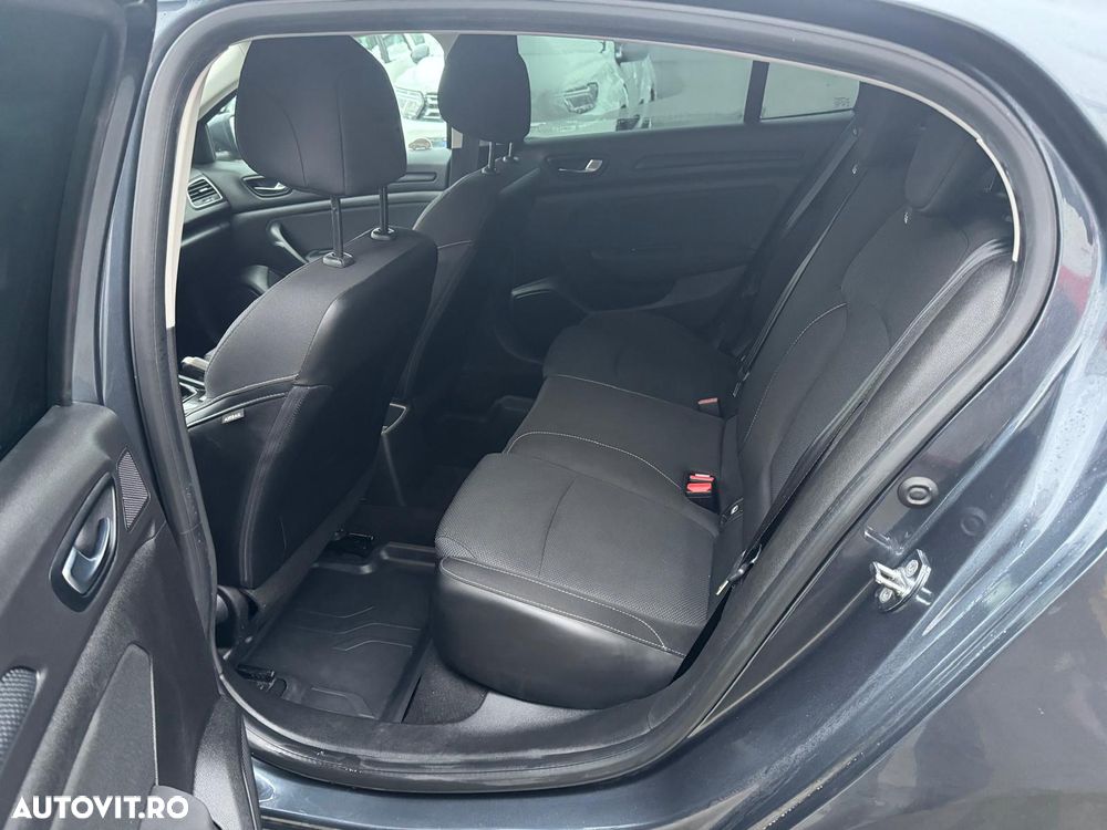 Renault Megane TCe 116 GPF Life - 10