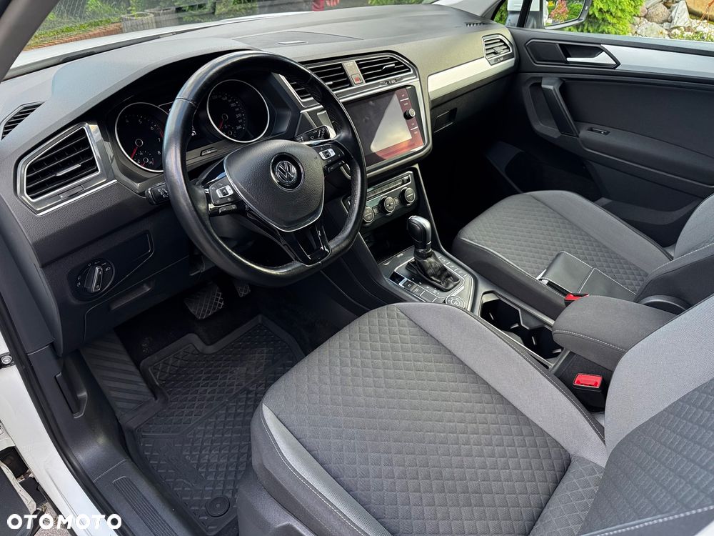 Volkswagen Tiguan - 9