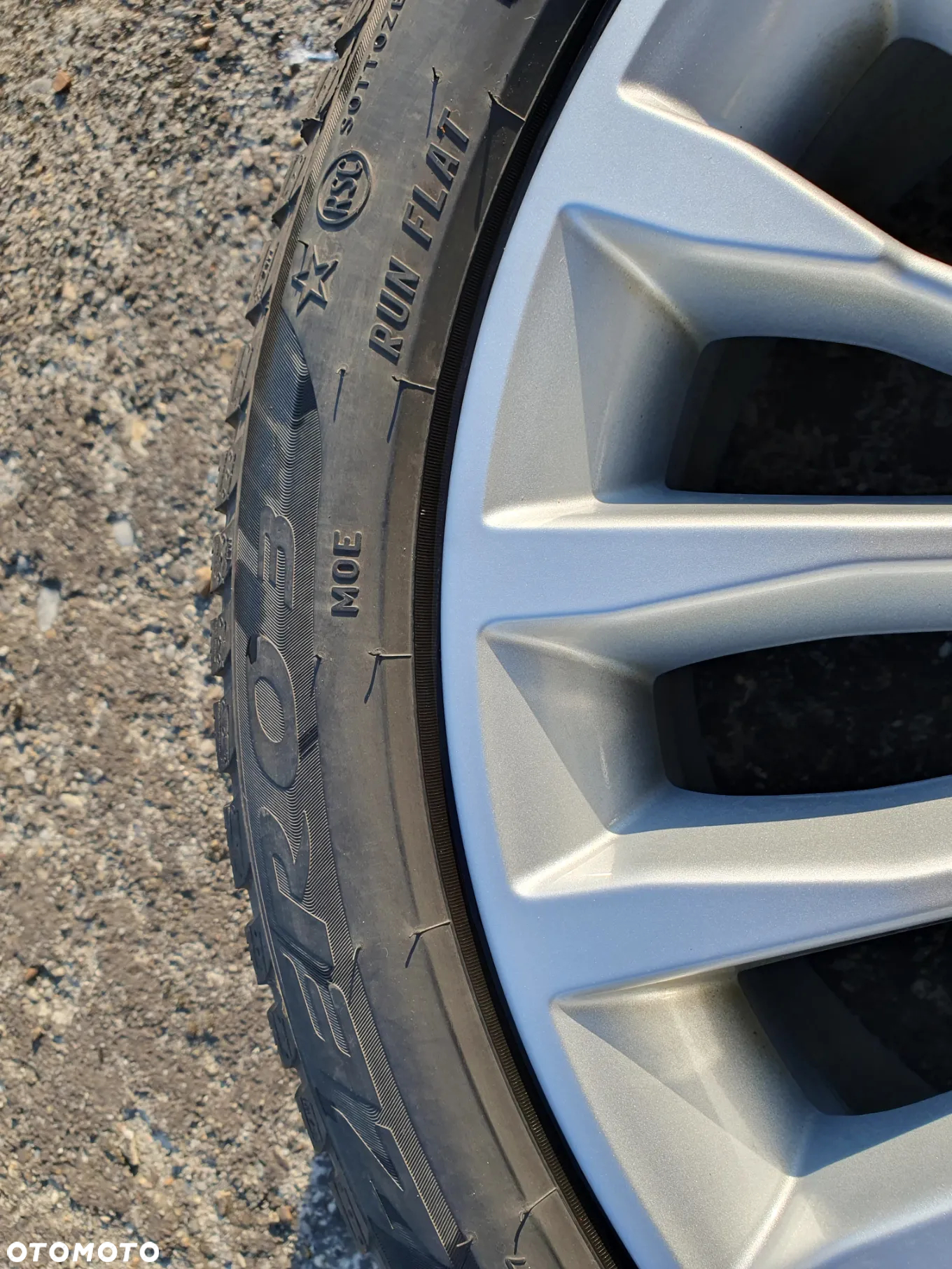 BMW 5 G30 G31, komplet - oryginalne aluminiowe felgi i opony zimowe Pirelli Sottozero 3 Run Flat - 3