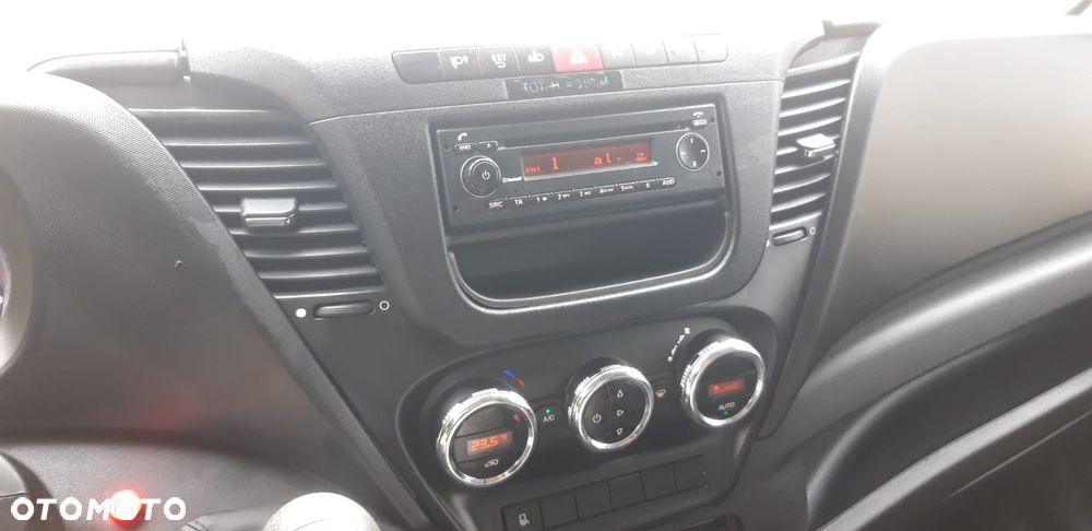 Iveco Daily 35c15 Super Stan chłodnia mrożnia nowy model - 11