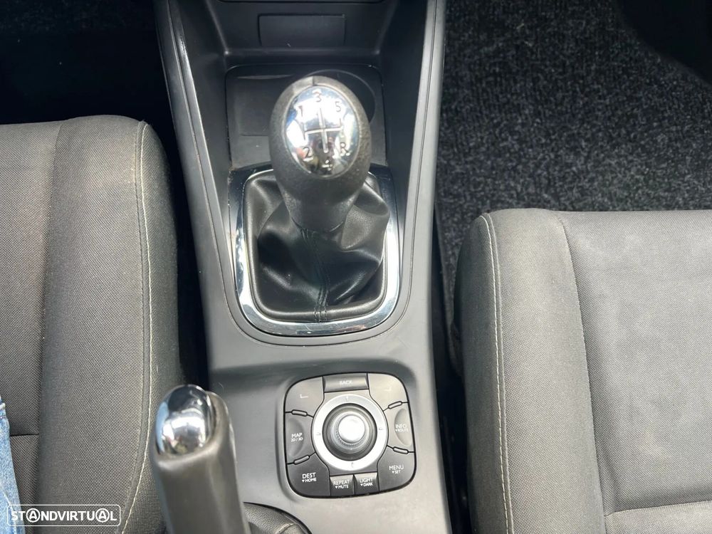 Renault Mégane Sport Tourer ENERGY dCi 110 EXPERIENCE - 13