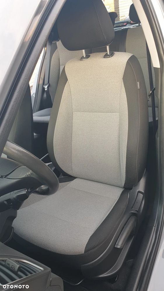 Hyundai i20 1.2 Intro Edition - 18